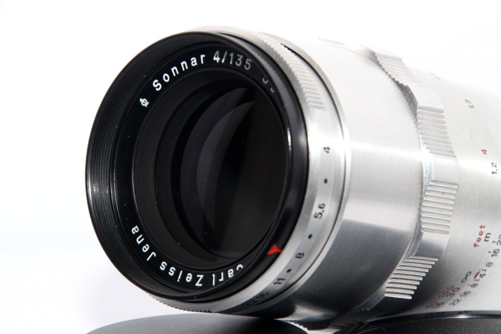Carl Zeiss Jena Sonnar 135mm f/4 Carl Zeiss Jena Sonnar 135mm f/4